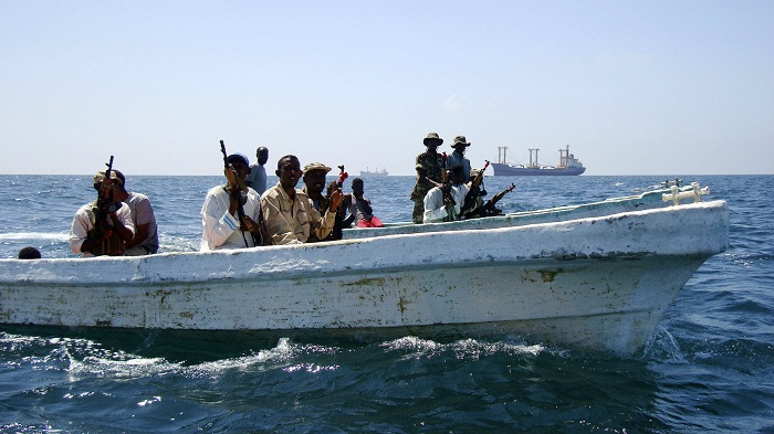 EU to keep patrolling for Somali pirates until end of 2018